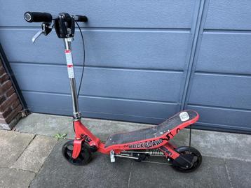 Rockboard-step (rood) beschikbaar voor biedingen