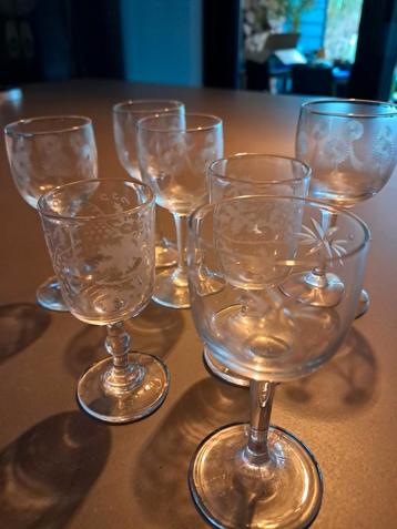 Borrelglazen, 7 stuks beschikbaar voor biedingen