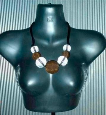 Manouk - ketting met omwikkelde kralen  beschikbaar voor biedingen