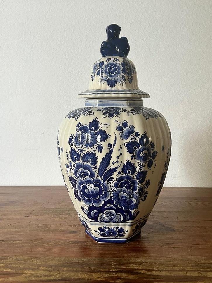 Grote dekselvaas -  Flora Gouda Holland - Delfts, Antiek en Kunst, Antiek | Keramiek en Aardewerk, Ophalen of Verzenden