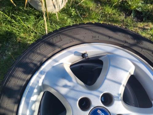 Saab 16 inch velgen met goede michelin alpin 5 winterbanden, Auto-onderdelen, Overige Auto-onderdelen, Saab, Gebruikt, Ophalen