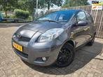 Toyota Yaris 1.3 VVTi Aspiration/AUTOMAAT/2e eigenaar/apk 04, Euro 5, Gebruikt, 750 kg, Bedrijf