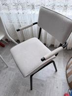 Kwantum Eetkamerstoel, Huis en Inrichting, Stoelen, Ophalen, Wit, Zo goed als nieuw, Metaal