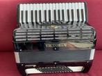 Z.g.a.n. italiaanse Victoria Super accordeon . 72 bas .Licht, Muziek en Instrumenten, Accordeons, Overige merken, 72-bas, Zo goed als nieuw