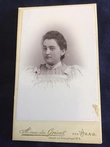 CDV, Jongedame, A. van der Grient, Den Haag, Carte de Visite beschikbaar voor biedingen
