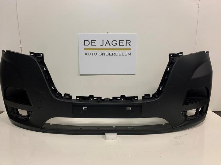Renault Master 4 IV facelift voorbumper bumper 620104124X, Auto-onderdelen, Carrosserie en Plaatwerk, Bumper, Renault, Voor, Gebruikt