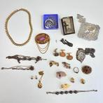 Interessant lot oude sieraden: kettingen, ringen etc, Ophalen of Verzenden, Overige materialen, Overige typen, Verguld