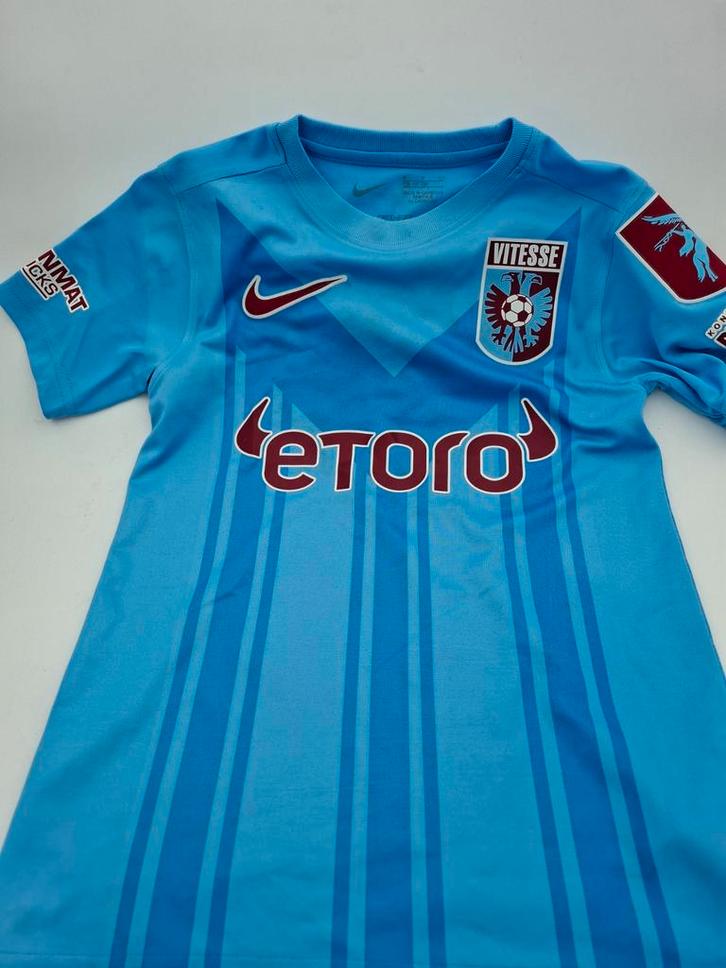 Vitesse shirt kindermaat 128 - Nieuwstaat!, Kinderen en Baby's, Kinderkleding | Maat 128, Nieuw, Jongen, Shirt of Longsleeve, Ophalen of Verzenden