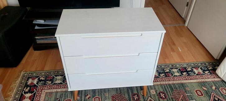 Laag ladenkastje - zo goed als nieuw, Huis en Inrichting, Kasten | Dressoirs, Zo goed als nieuw, 50 tot 100 cm, 25 tot 50 cm, Met lade(s)