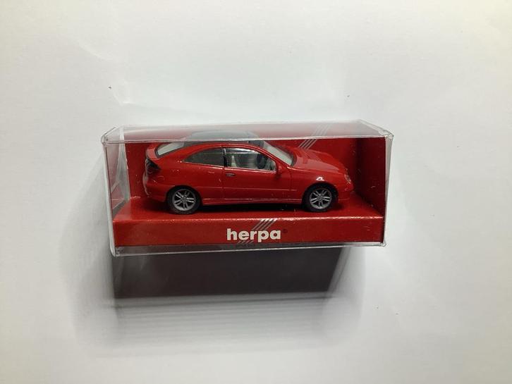 Herpa Ferrari rood MB C-Klasse Modelauto 1:87, Hobby en Vrije tijd, Modelauto's | 1:87, Nieuw, Auto, Herpa, Ophalen of Verzenden