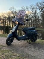 Vespa spint 2018, Fietsen en Brommers, Scooters | Vespa, Ophalen of Verzenden, Zo goed als nieuw