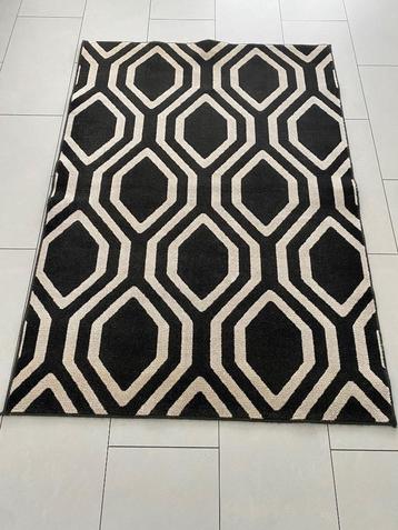 Tapijt 118x167,5 zo goed als nieuw beschikbaar voor biedingen