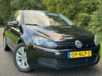 Volkswagen Golf 1.2 TSI 77KW 5D nw Apk, Carplay Zwart, Auto's, Voorwielaandrijving, 4 cilinders, 610 kg, Zwart