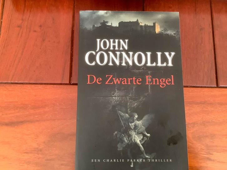 De Zwarte Engel - John Connolly, Boeken, Thrillers, Zo goed als nieuw, Ophalen of Verzenden