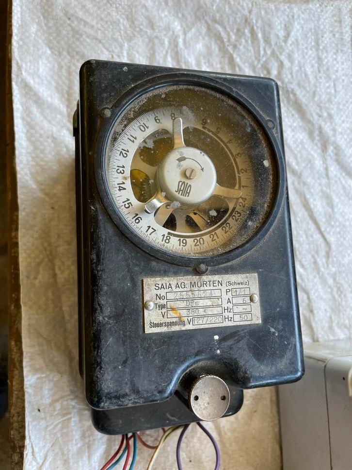 Saia AG Murten schakelklok, Hobby en Vrije tijd, Elektronica-componenten, Gebruikt, Ophalen of Verzenden