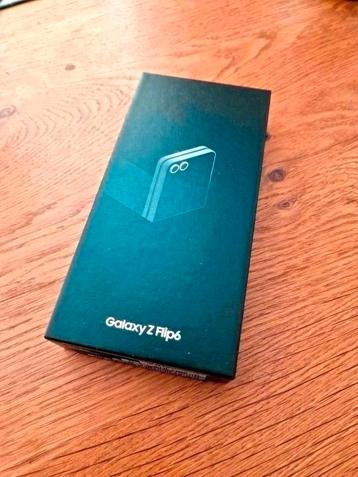 Samsung Galaxy Z Flip6 256GB - Zilver - Nieuw beschikbaar voor biedingen