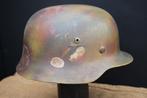 Duitse M35 3-tone Camo Helm., Ophalen of Verzenden, Landmacht, Duitsland, Helm of Baret