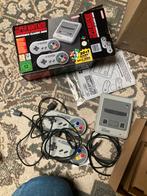 Mini nintendo classic 20+1 games, Spelcomputers en Games, Ophalen of Verzenden, Zo goed als nieuw, Met 2 controllers