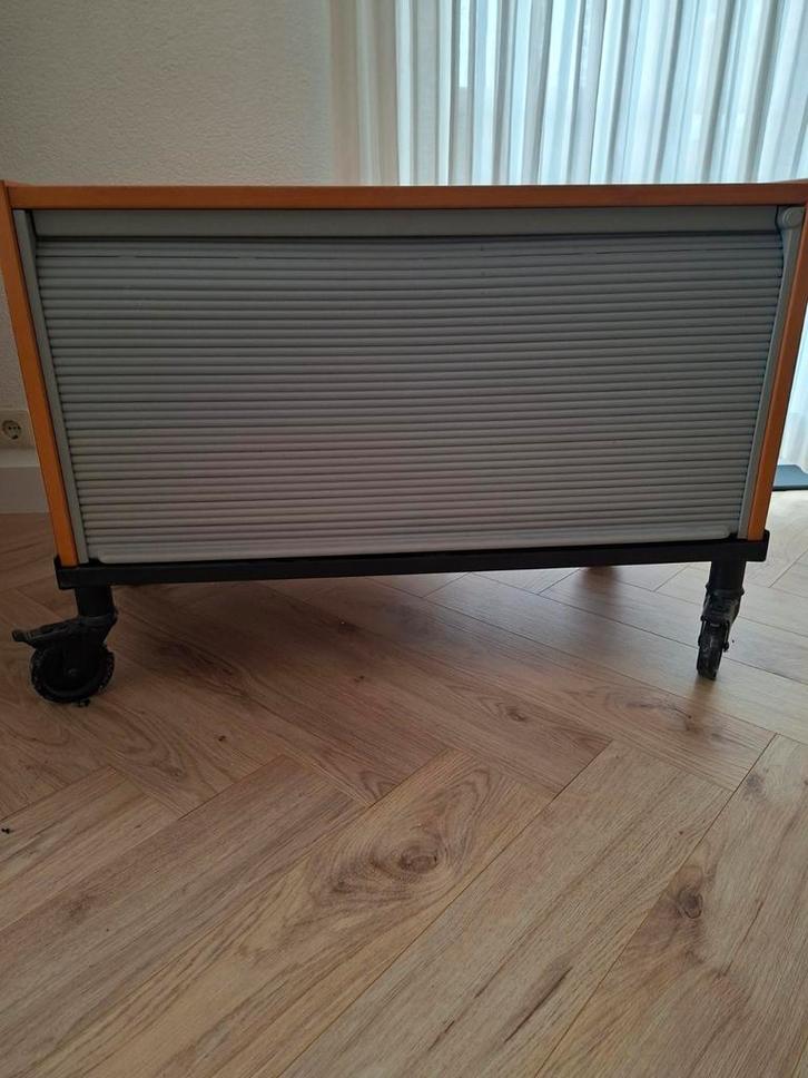 Roldeurkast archiefkast opbergkast EFFEKTIV van IKEA, Huis en Inrichting, Kasten | Roldeurkasten en Archiefkasten, Minder dan 100 cm