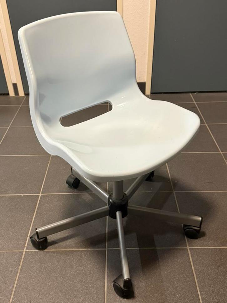 Goede staat bureaustoel te koop – wieltjes werken prima, Huis en Inrichting, Bureaustoelen, Gebruikt, Bureaustoel, Overige kleuren
