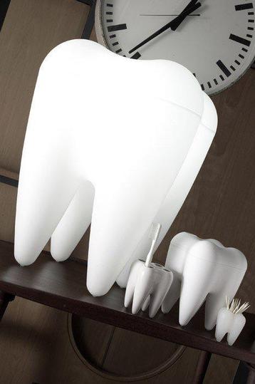 PRŌPAGĀNDA TOOTH Lamp Stool Container beschikbaar voor biedingen