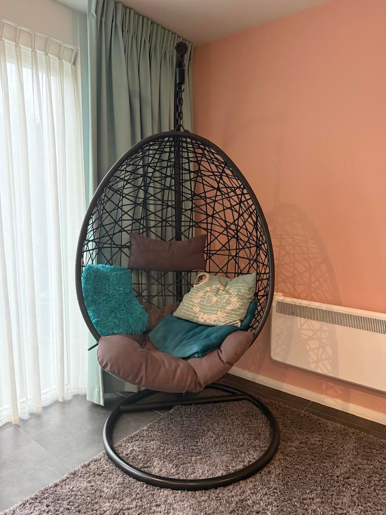 Donkergrijze hangstoel - ei vorm, Huis en Inrichting, Stoelen, Ophalen, Zo goed als nieuw, Grijs, Eén