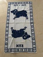Nieuw Grote Handdoek met Sterrenbeeld Ram, Huis en Inrichting, Badkamer | Badtextiel en Accessoires, Ophalen of Verzenden, Nieuw