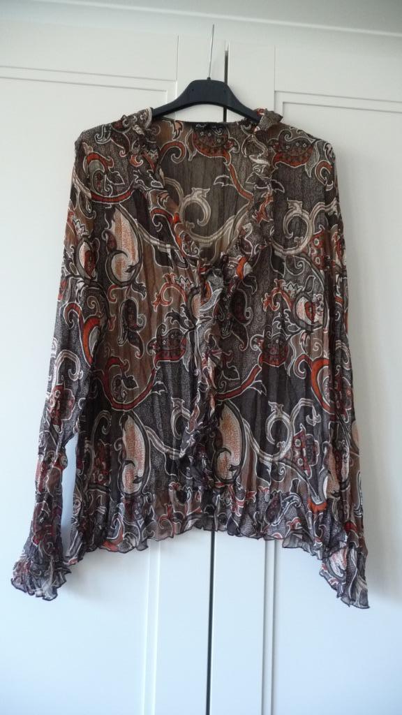 Blouse met roesjes – 44, Kleding | Dames, Blouses en Tunieken, Zo goed als nieuw, Maat 42/44 (L), Overige kleuren, Ophalen of Verzenden