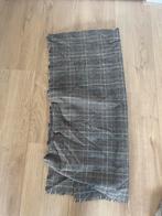 Geruite Sjaal, Ophalen, Gedragen, Sjaal