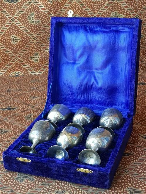 Mooi oud kistje uit Engeland met zes silverplate kelkjes., Antiek en Kunst, Antiek | Woonaccessoires, Ophalen of Verzenden