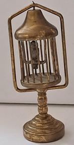 Antiek miniatuur vogelkooi met vogel. Koper., Antiek en Kunst, Ophalen of Verzenden