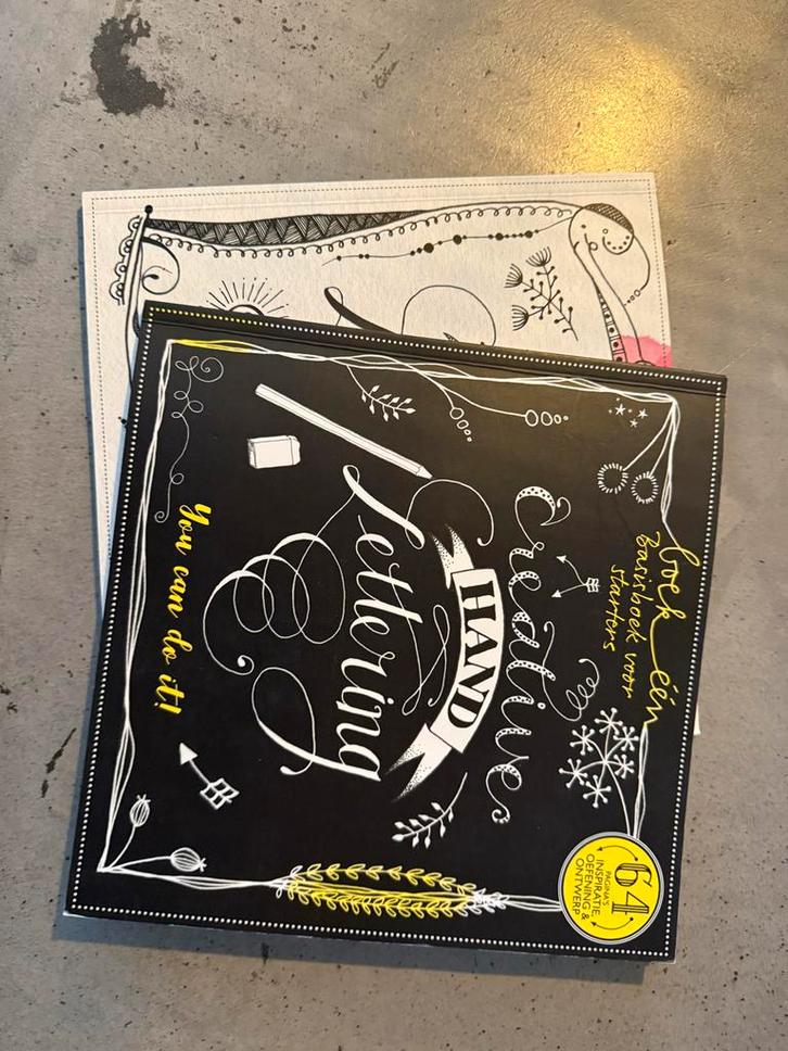 Twee Handlettering Boeken - Creatief!, Boeken, Hobby en Vrije tijd, Zo goed als nieuw, Tekenen en Schilderen, Geschikt voor kinderen