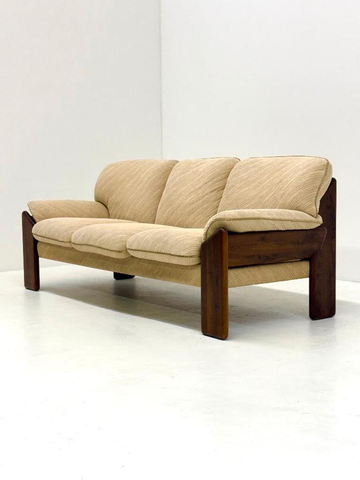 Sapporo driezitsbank van Mario Marenco voor Mobil Girgi, Huis en Inrichting, Fauteuils, Zo goed als nieuw, Hout, Stof, 125 cm of meer