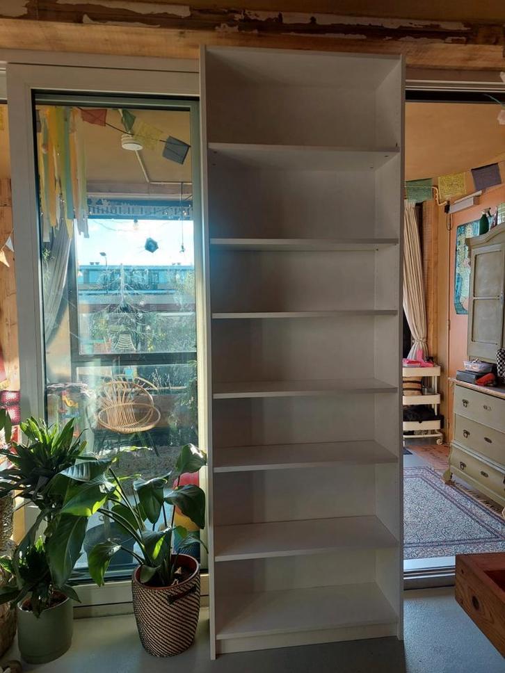 Ikea billy boekenkast + verhoger, Huis en Inrichting, Kasten | Boekenkasten, Zo goed als nieuw, 50 tot 100 cm, 200 cm of meer