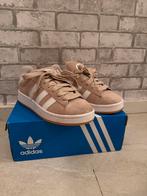 Adidas campus beige, Ophalen of Verzenden, Zo goed als nieuw, Beige, Sneakers of Gympen