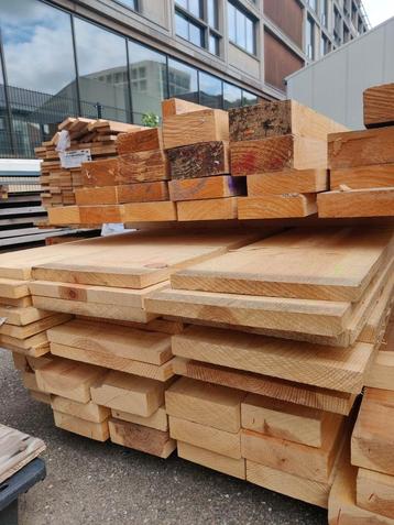 Yellow pine, beuken planken, rondhout en meer beschikbaar voor biedingen