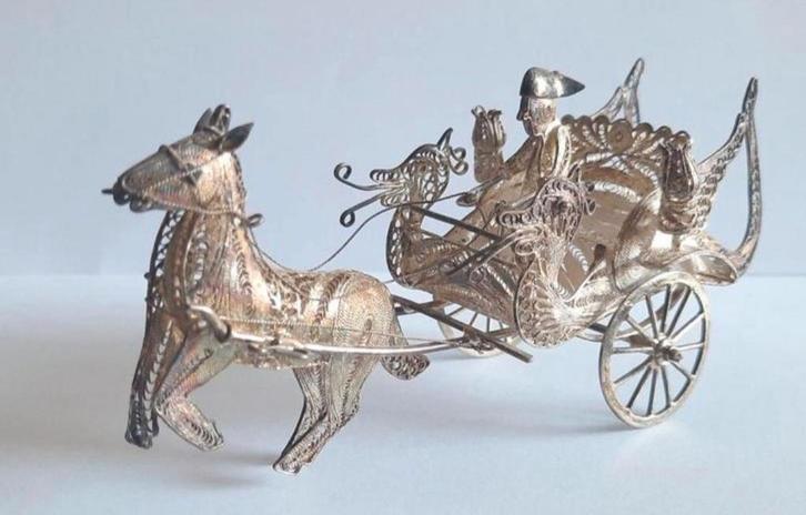 Miniatuur Filigrain Open Koets met paard Zilver 925, Antiek en Kunst, Antiek | Goud en Zilver, Zilver, Ophalen of Verzenden