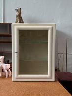 SALE: Industrieel medicijnenkast, wandkast, vintage vitrine, Huis en Inrichting, Kasten | Vitrinekasten, Ophalen, Gebruikt, -