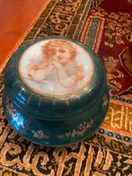 Grote franse opaline doos, Antiek en Kunst, Ophalen of Verzenden