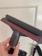 Dyson V8 Stofzuigersteel, opzetstukken en opbergtas, Witgoed en Apparatuur, Stofzuigers, Ophalen, Zo goed als nieuw, Minder dan 1200 watt