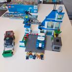 Lego City Politiebureau 60316 - Compleet, Kinderen en Baby's, Speelgoed | Duplo en Lego, Ophalen of Verzenden, Zo goed als nieuw