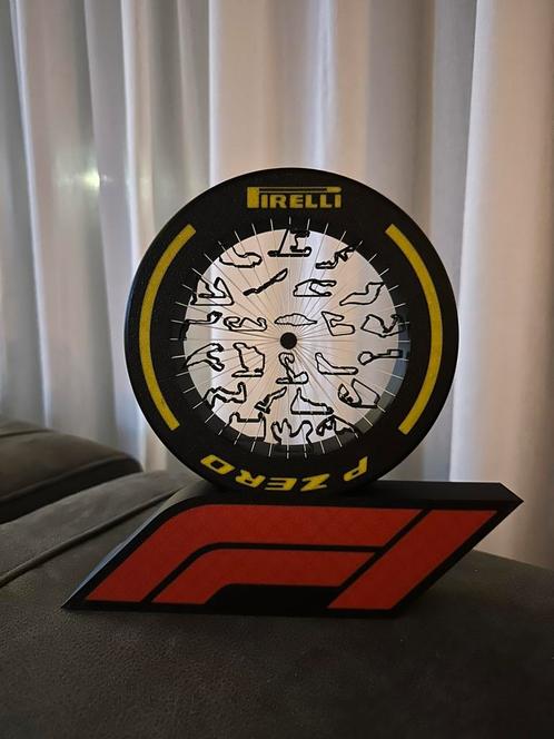 3D Formule 1 pirelli band met alle tracks, Huis en Inrichting, Woonaccessoires | Overige, Nieuw, Ophalen of Verzenden