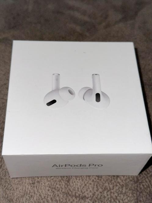 AirPods Pro (1e generatie) met draadloos oplaadhoesje, Telecommunicatie, Mobiele telefoons | Oordopjes, Gebruikt, In gehoorgang (in-ear)