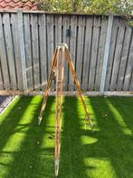 Antiek Landmeterstatief Kern Aarau/Wild Heerbrugg, Ophalen