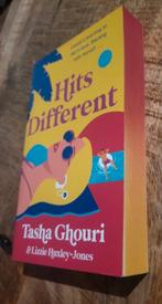 Hits Different - Tasha Ghouri & Lizzie Huxley-Jones(Engels), Verzenden, Gelezen, Tasha Ghouri & Lizzie Huxley-Jones, Wereld overig