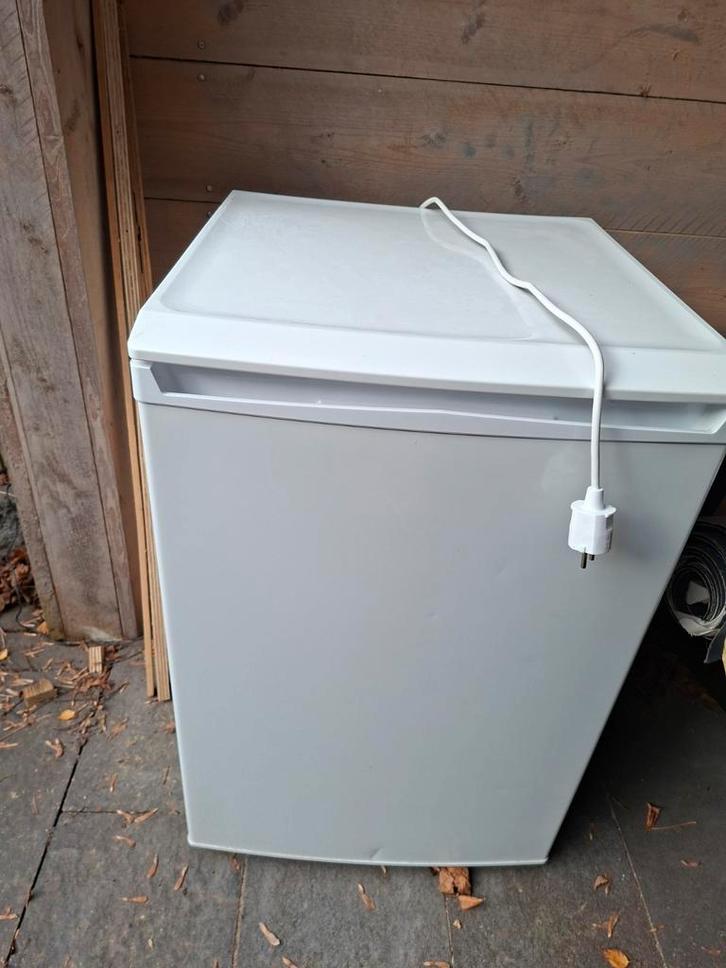 Vrieskist - Gebruikt, Witgoed en Apparatuur, Vriezers en Diepvrieskisten, Gebruikt, Vrijstaand, Vrieskist, Minder dan 85 cm, Minder dan 60 cm