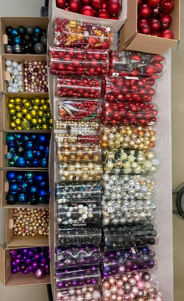 UNIEKE KANS: MEGA PARTIJ KUNSTSTOF KERSTBALLEN (WORKSHOPS), Diversen, Kerst, Zo goed als nieuw, Ophalen