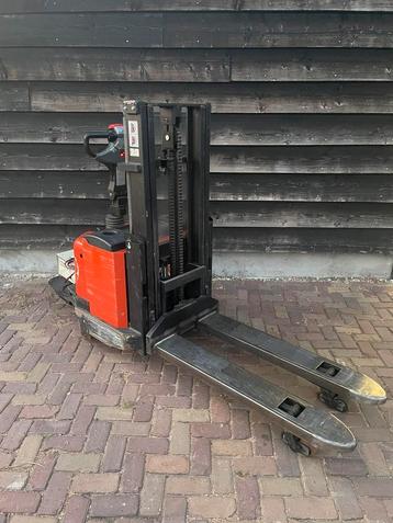 BT SWE 160D stapelaar elektrisch duostock INITIELE LIFT beschikbaar voor biedingen