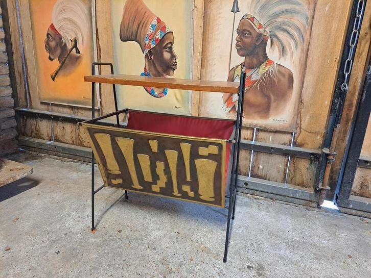 Mid-Century modern krantenbak/ lectuurbak, Huis en Inrichting, Woonaccessoires | Krantenbakken en Lectuurbakken, Ophalen