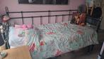 Uitschuifbaar Ikea bed - zwart metaal met gouden details, Ophalen, Verstelbaar, Eenpersoons, Zwart